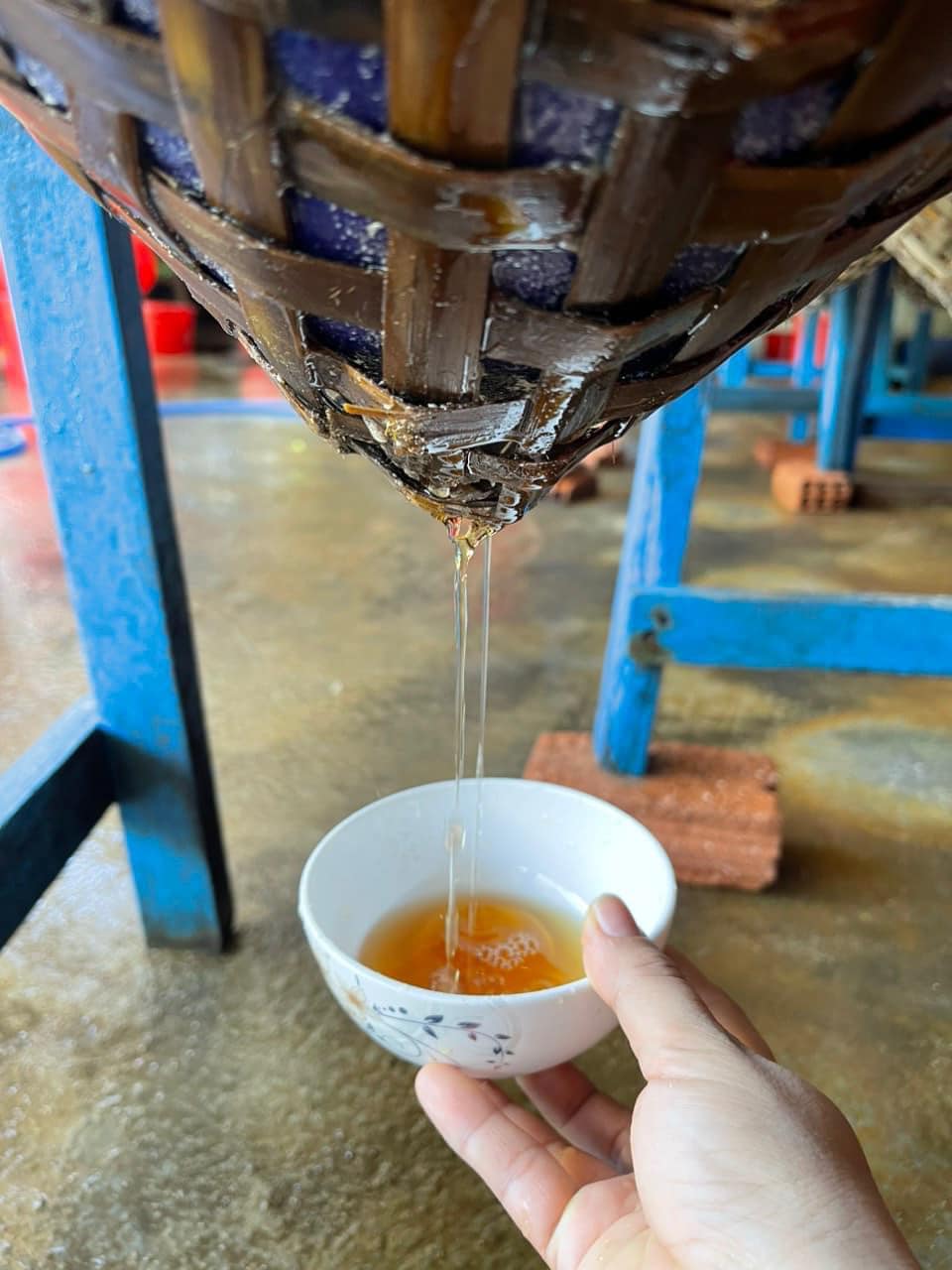 Xứ Mắm Phú Yên – Tinh Hoa Biển Cả Trong Từng Giọt Mắm